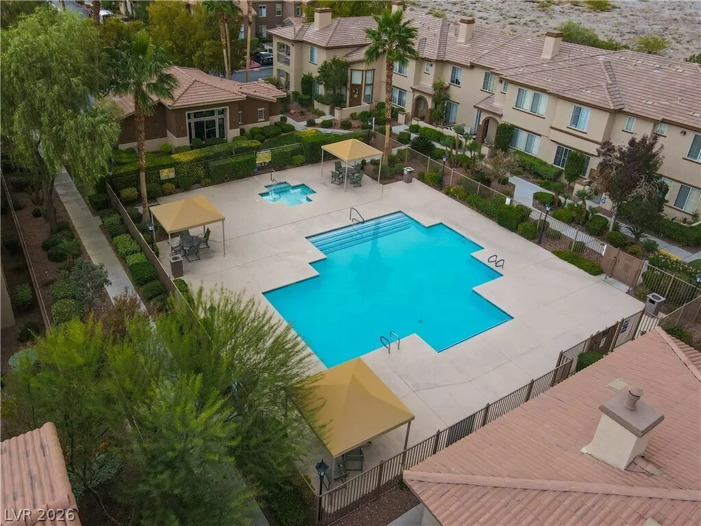 10180 Delray Beach Ave, Las Vegas, NV 89129