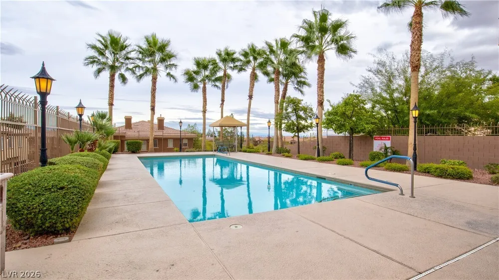 10180 Delray Beach Ave, Las Vegas, NV 89129