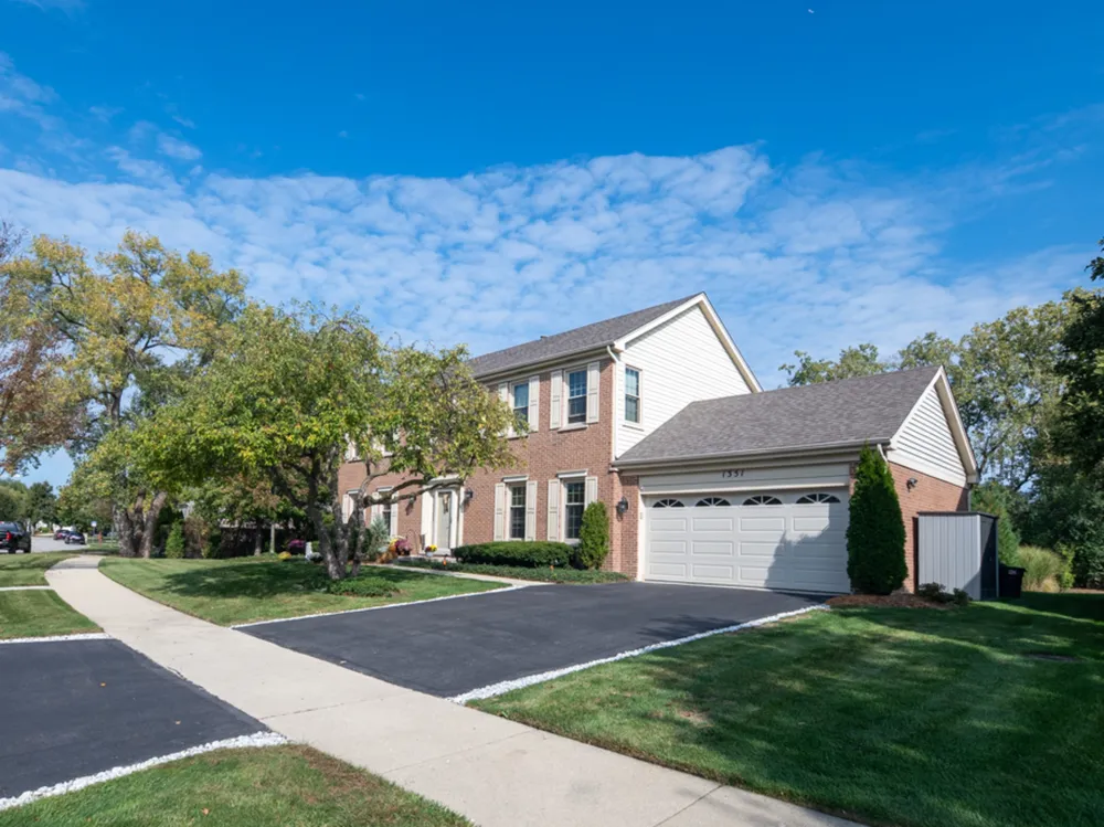 1351 Callen Ln, Des Plaines, IL 60016-8740