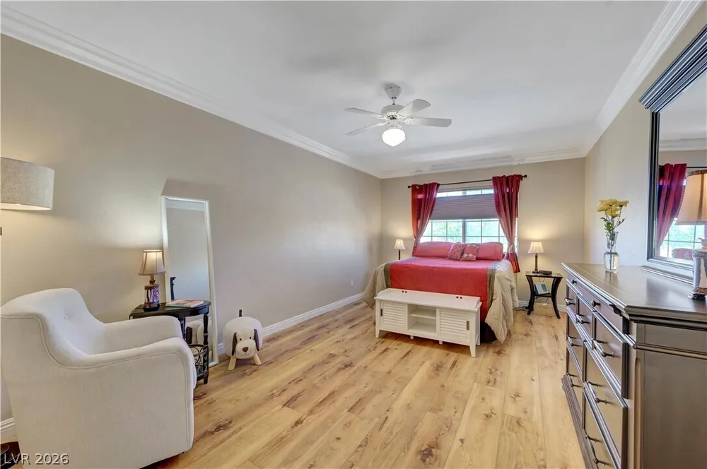 8012 Lisa Dawn Ave, Las Vegas, NV 89147