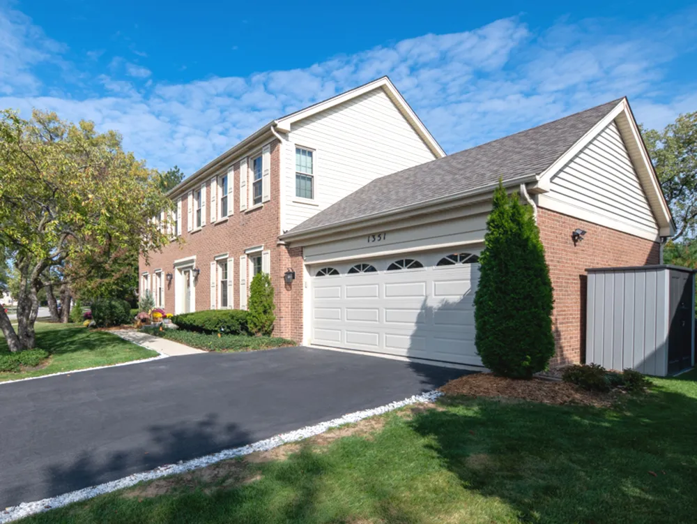 1351 Callen Ln, Des Plaines, IL 60016-8740