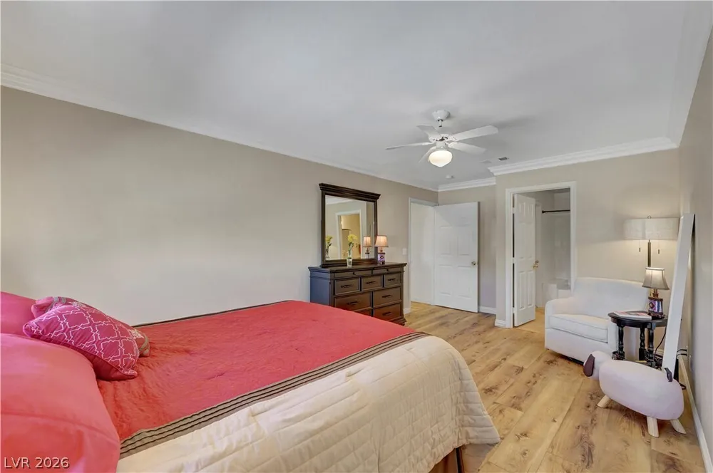 8012 Lisa Dawn Ave, Las Vegas, NV 89147