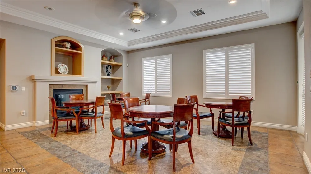 10180 Delray Beach Ave, Las Vegas, NV 89129