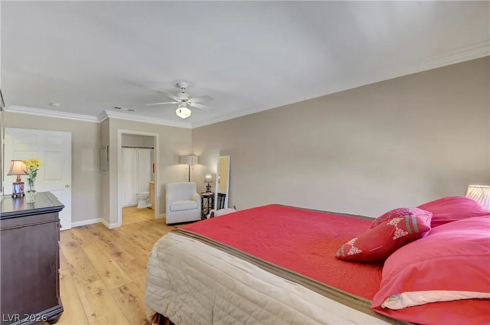 8012 Lisa Dawn Ave, Las Vegas, NV 89147