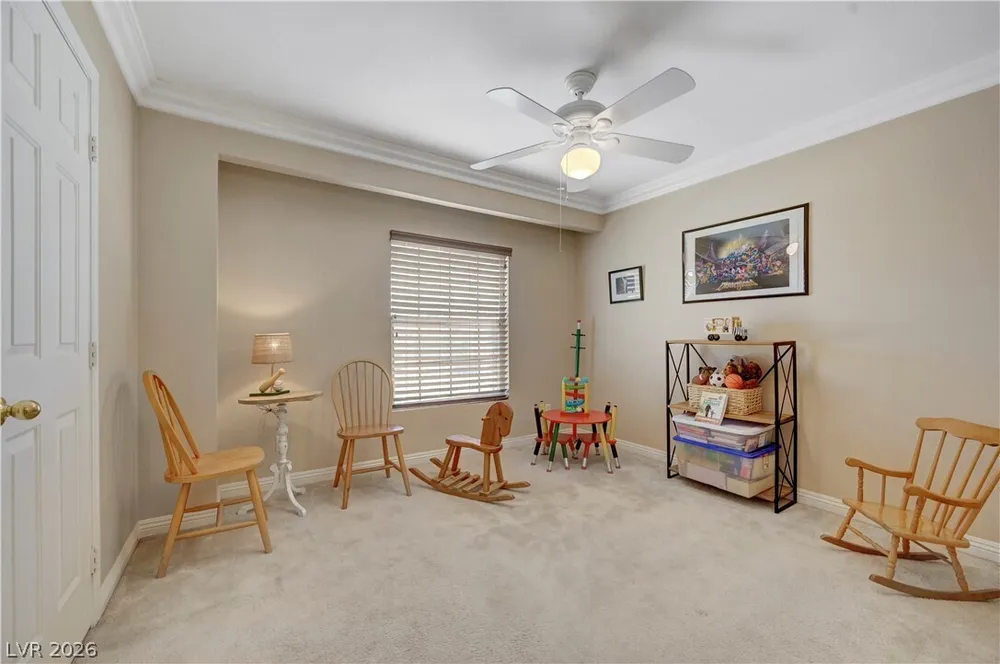 8012 Lisa Dawn Ave, Las Vegas, NV 89147
