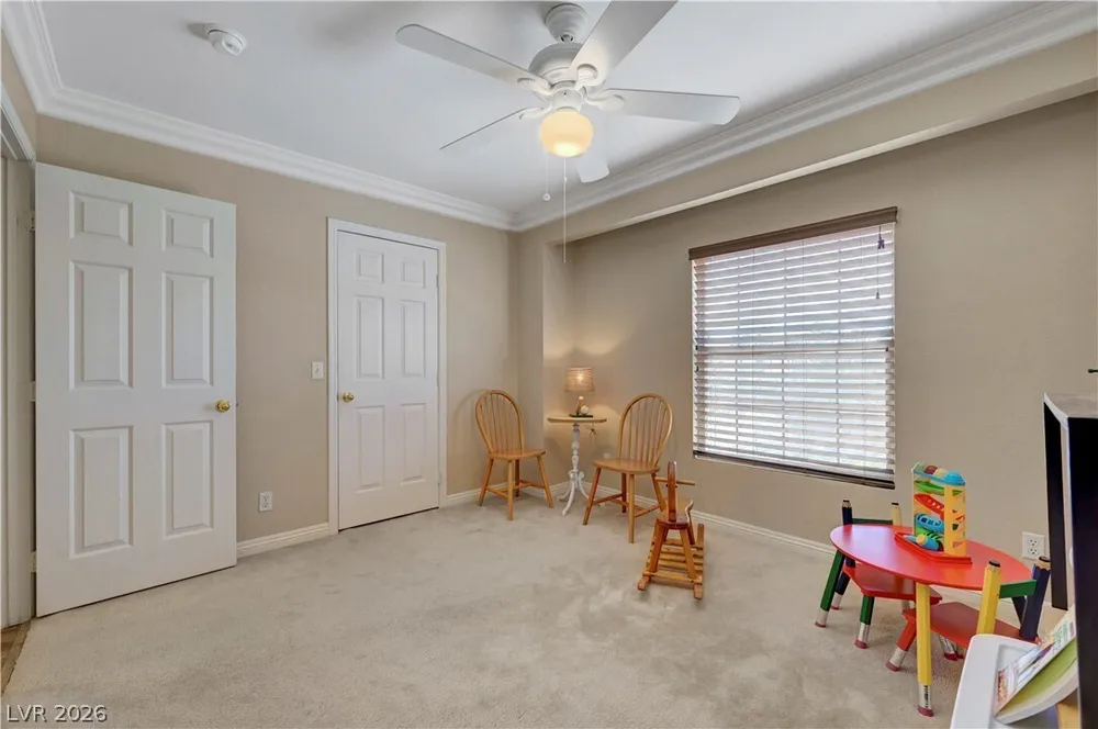 8012 Lisa Dawn Ave, Las Vegas, NV 89147