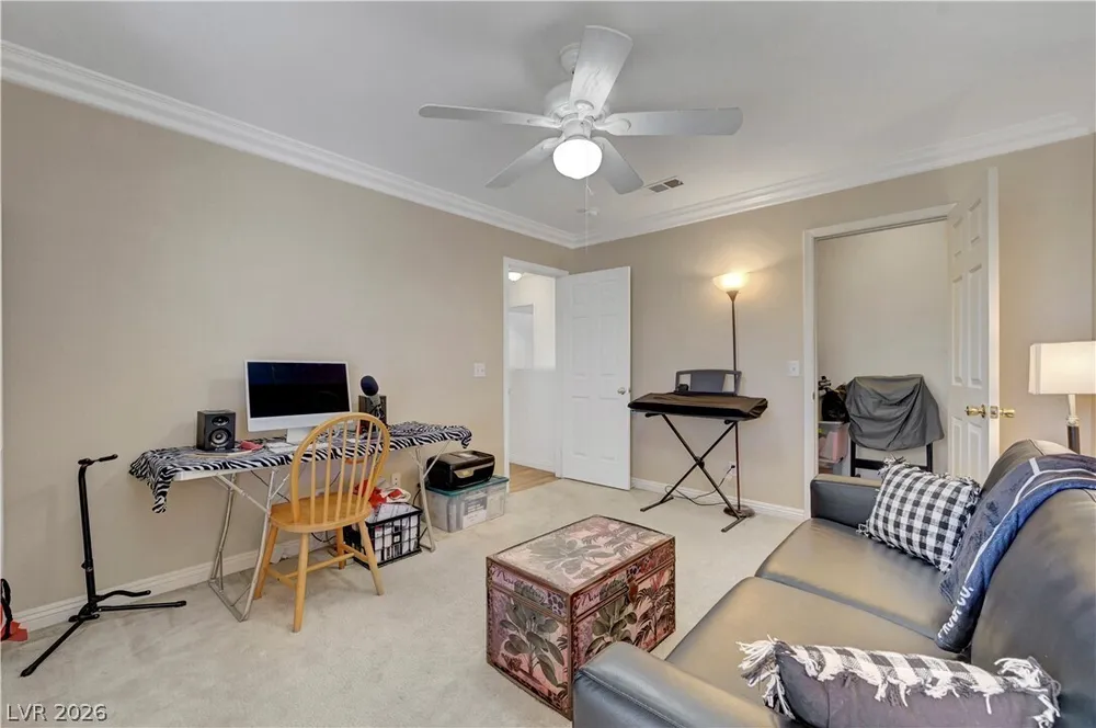 8012 Lisa Dawn Ave, Las Vegas, NV 89147