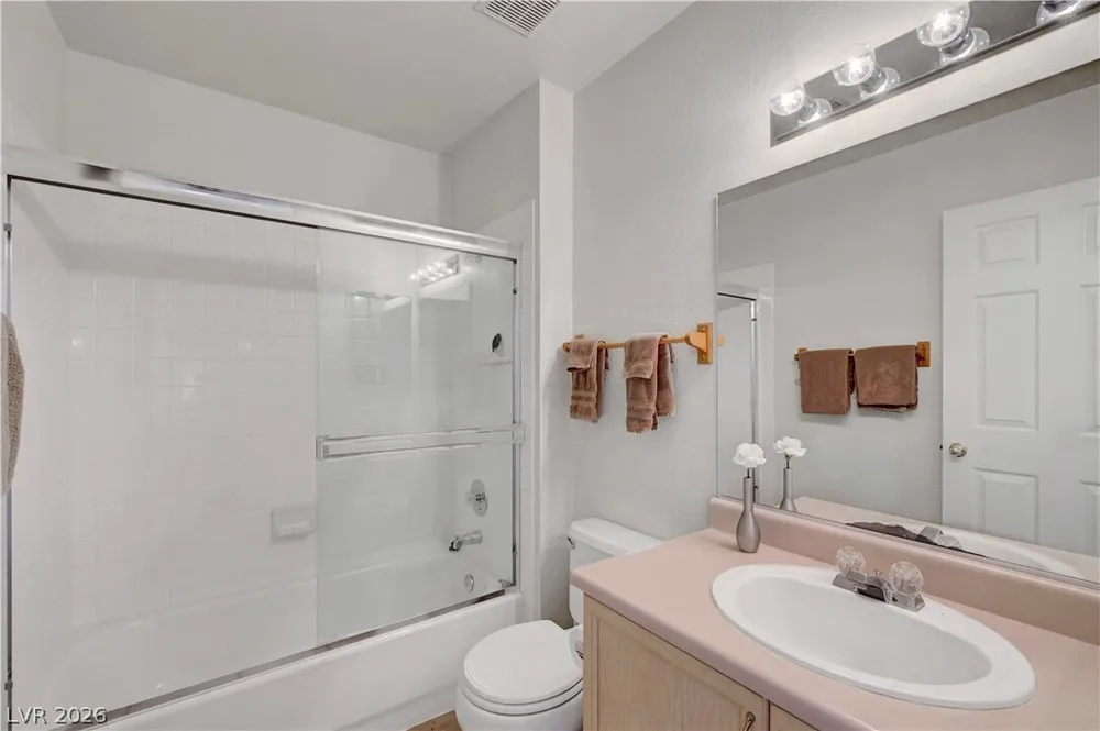 8012 Lisa Dawn Ave, Las Vegas, NV 89147