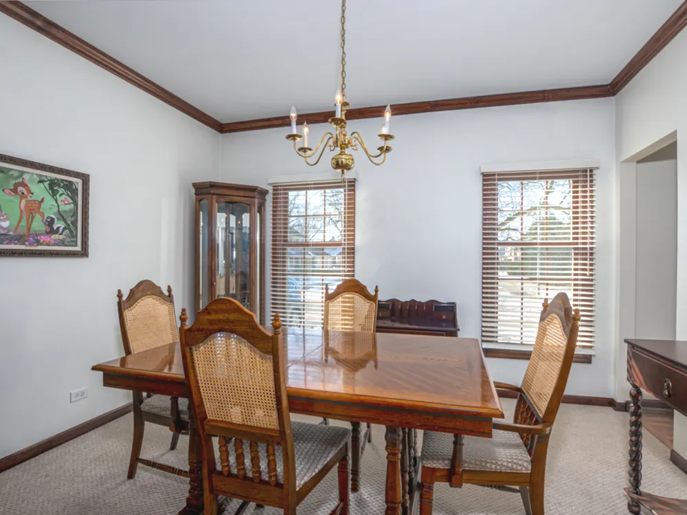 1351 Callen Ln, Des Plaines, IL 60016-8740