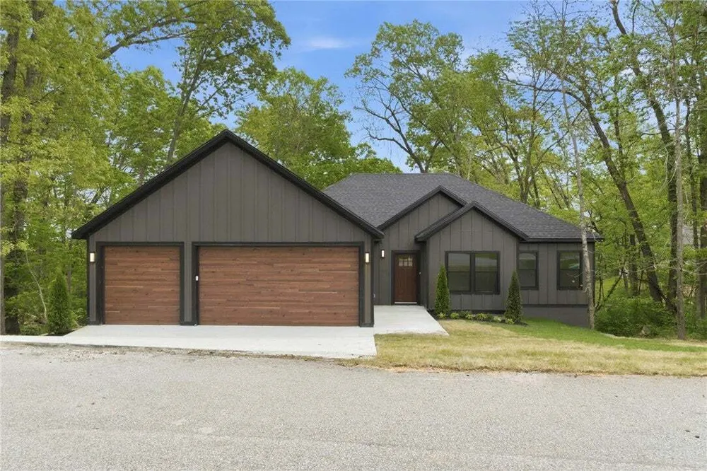 30 Brentwood Dr, Bella Vista, AR 72715