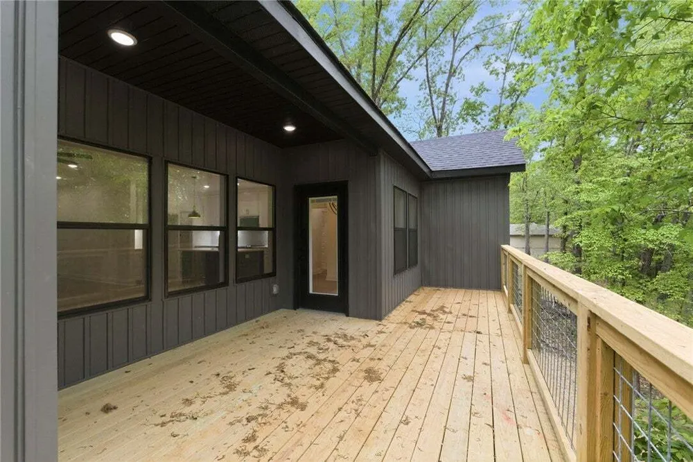 30 Brentwood Dr, Bella Vista, AR 72715