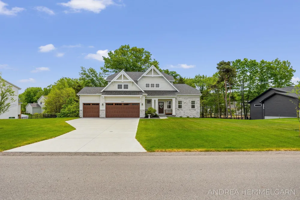 3090 Thornbury Dr, Holland, MI 49424