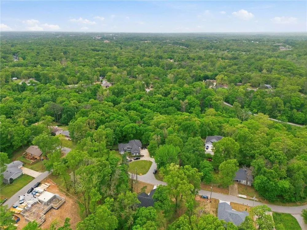 30 Brentwood Dr, Bella Vista, AR 72715