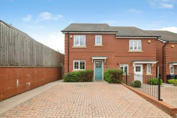 Hawthorn Way, BIRMINGHAM, West Midlan...