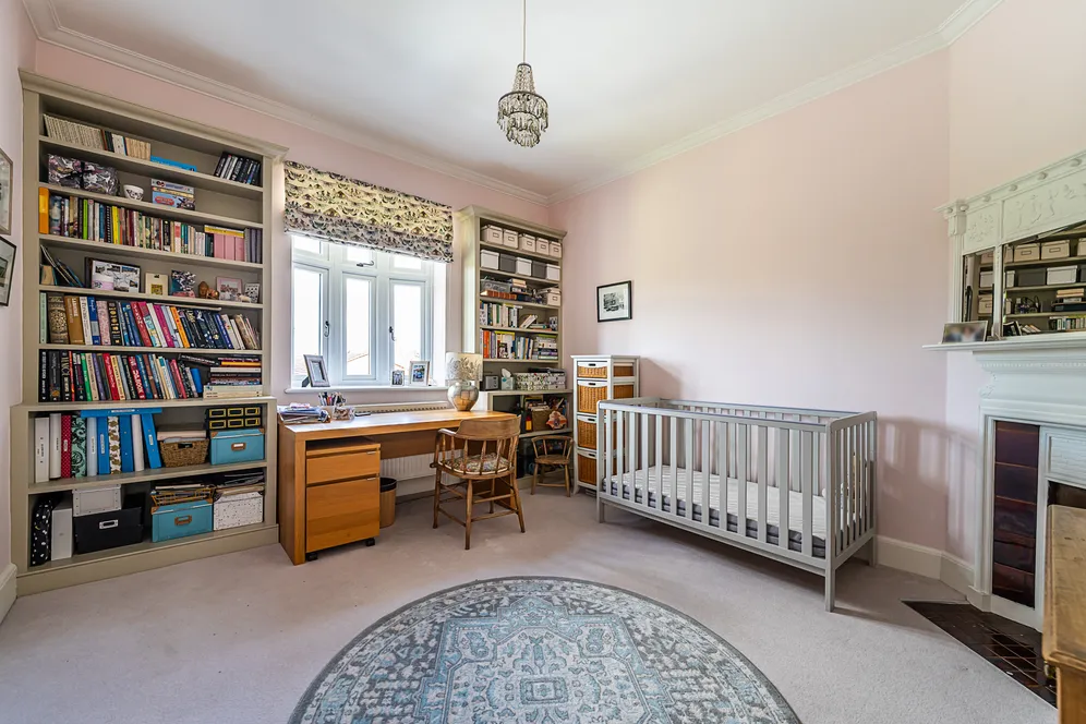Becmead Avenue, London, SW16 photo 16