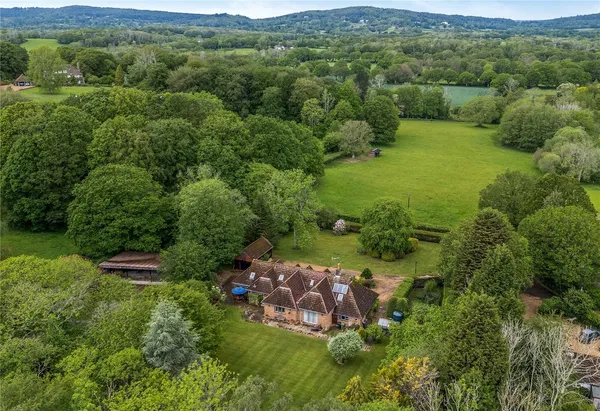 Mayes Green, Ockley, RH5 photo 23