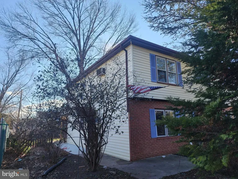 110 Colonial Ave, Norristown, PA 19403