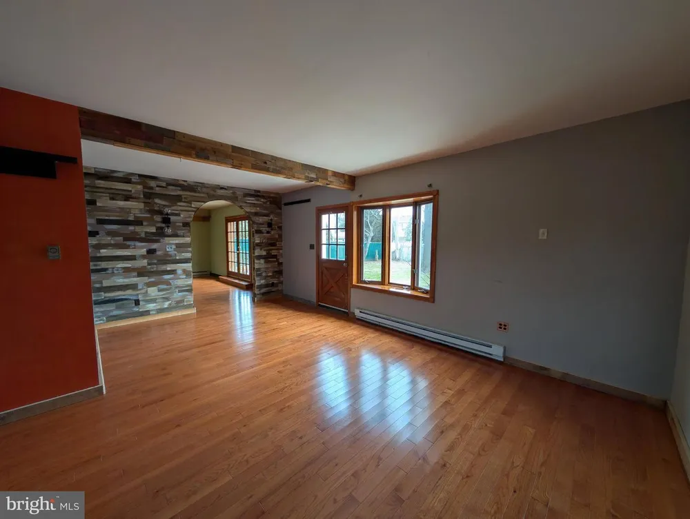 110 Colonial Ave, Norristown, PA 19403