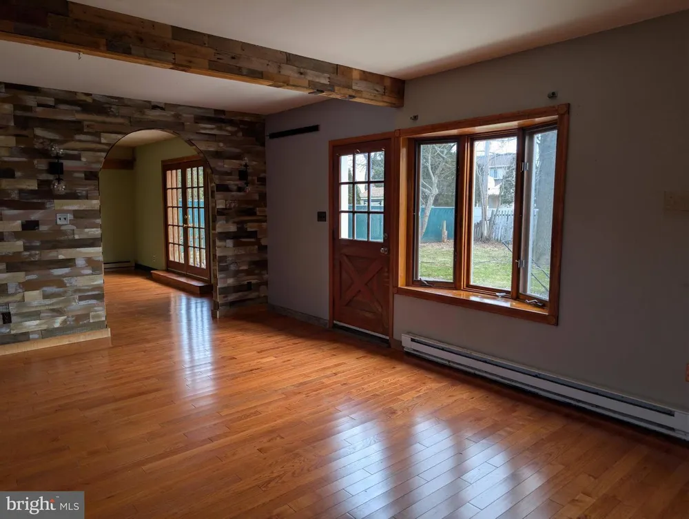 110 Colonial Ave, Norristown, PA 19403