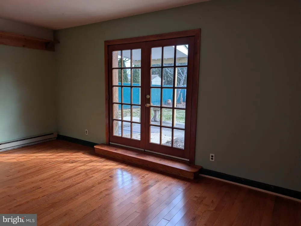 110 Colonial Ave, Norristown, PA 19403