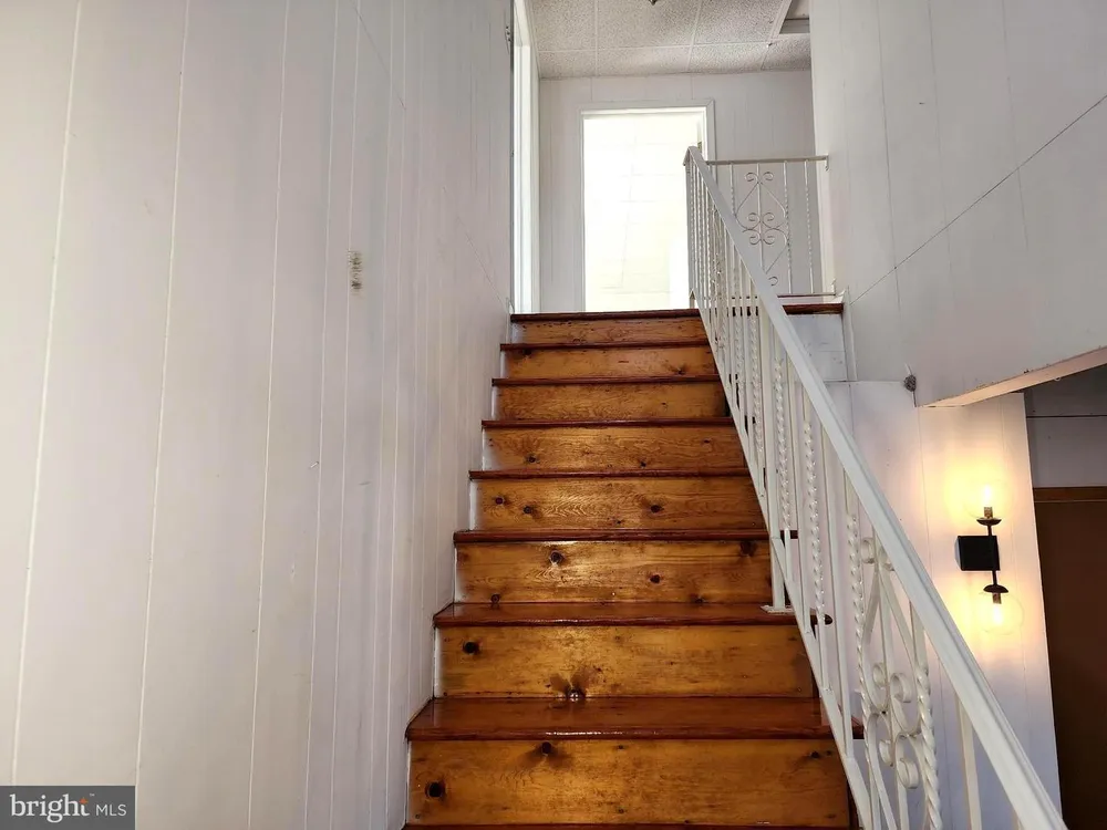 110 Colonial Ave, Norristown, PA 19403