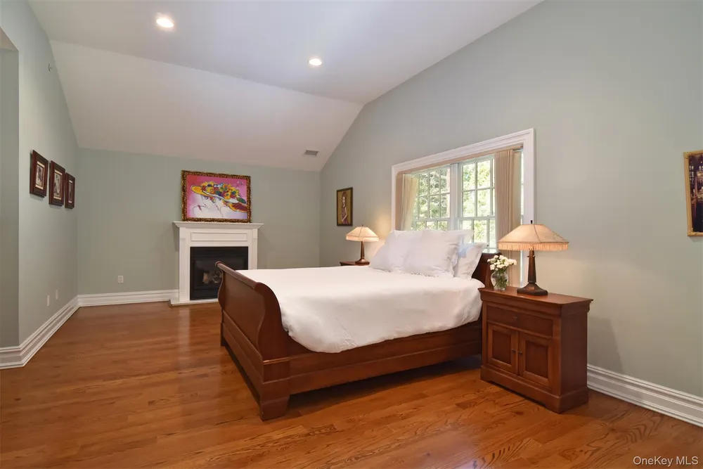 7 Roland Rd, Irvington, NY 10533