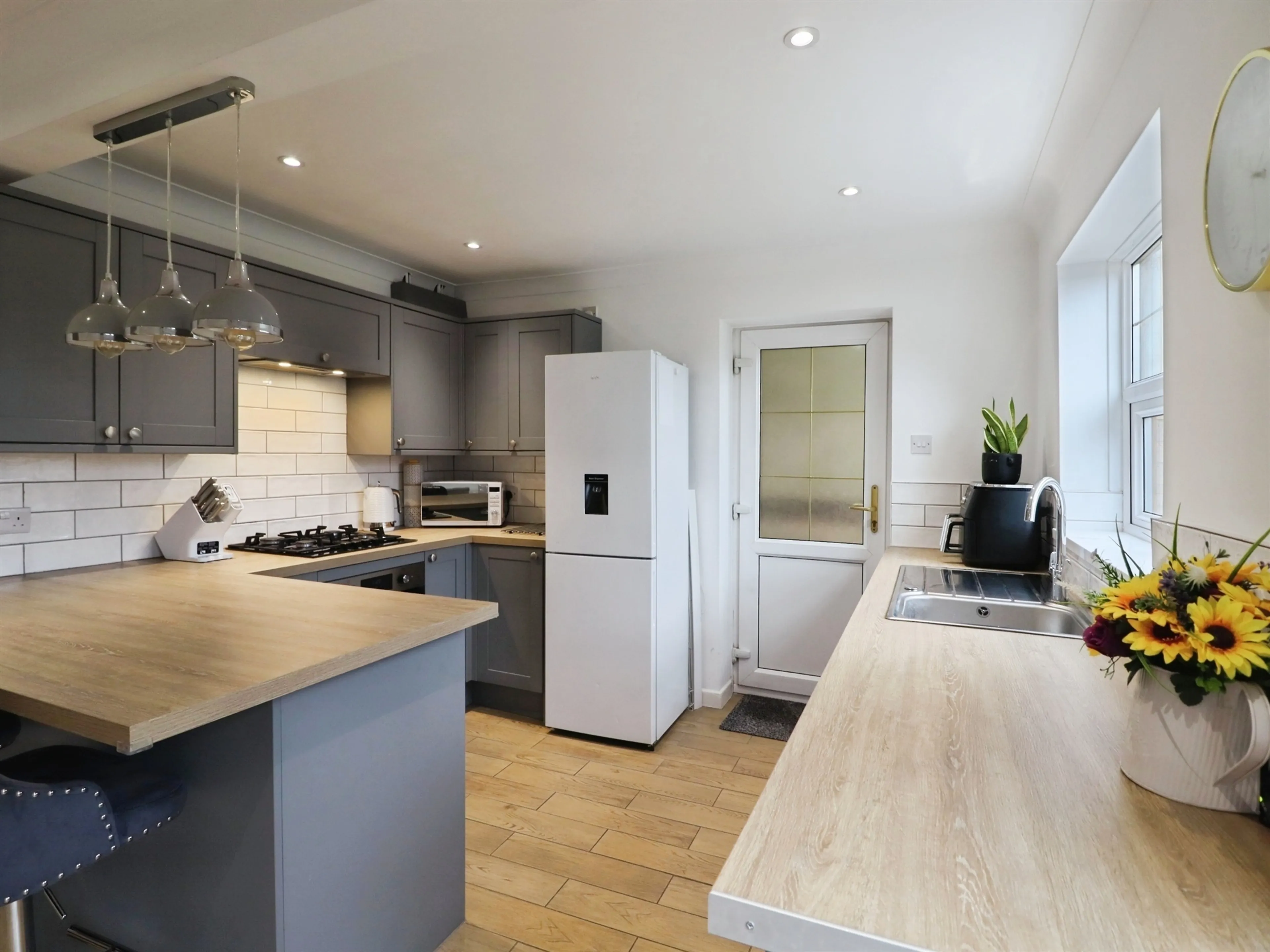 Property at Ffordd Llanbad, Gilfach Goch, Porth