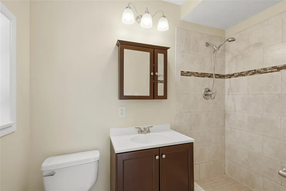 1264 18th St, Sarasota, FL 34234