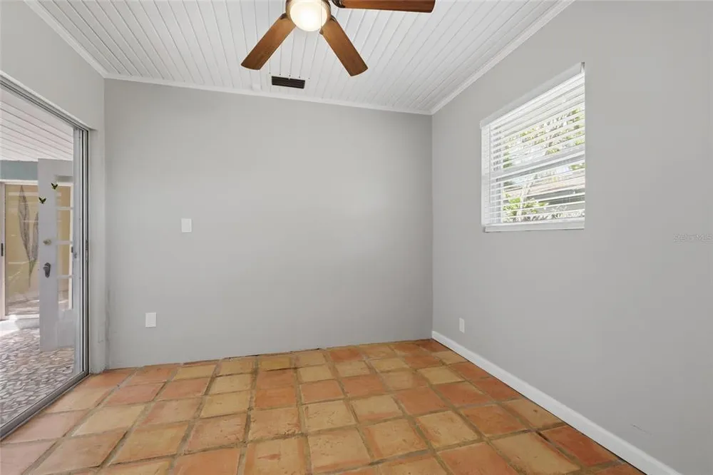 1264 18th St, Sarasota, FL 34234