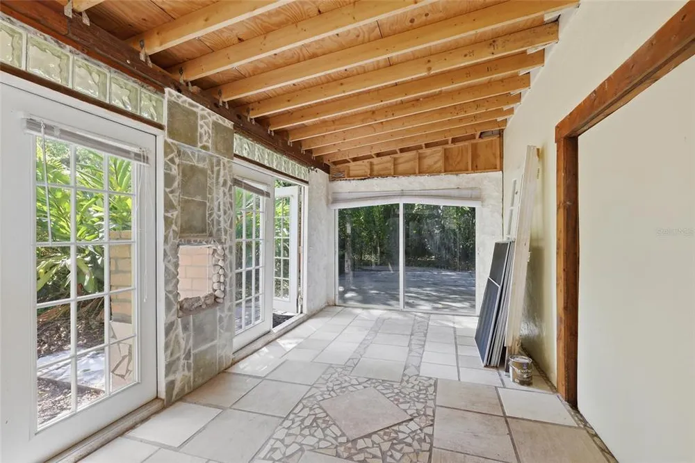 1264 18th St, Sarasota, FL 34234