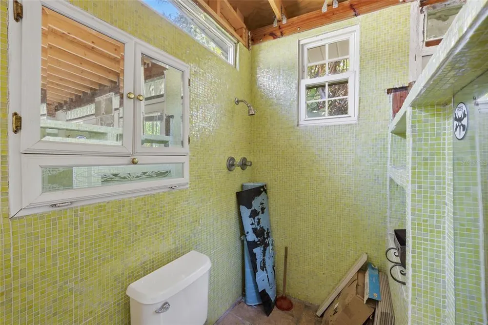1264 18th St, Sarasota, FL 34234