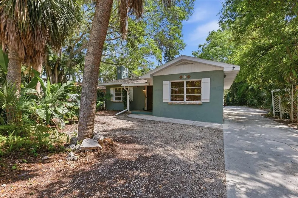 1264 18th St, Sarasota, FL 34234