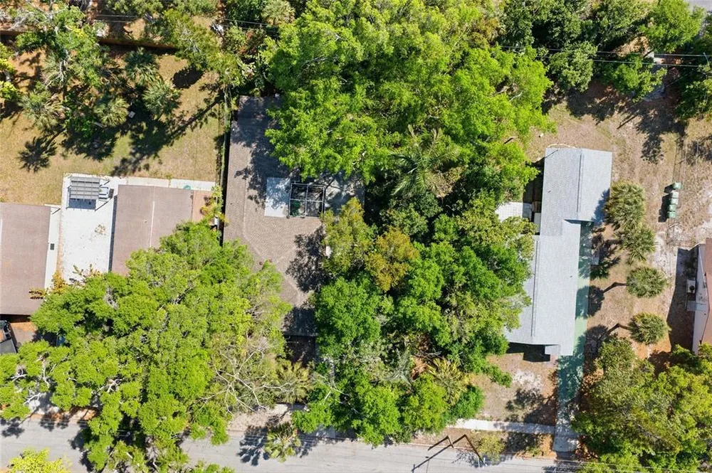 1264 18th St, Sarasota, FL 34234