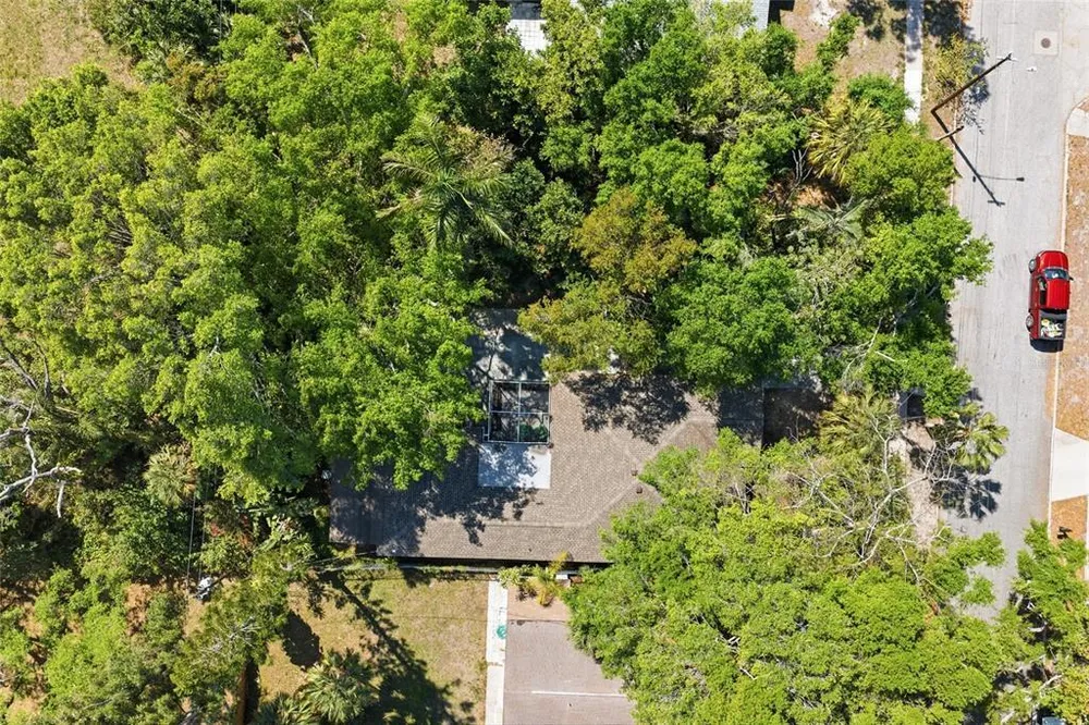 1264 18th St, Sarasota, FL 34234