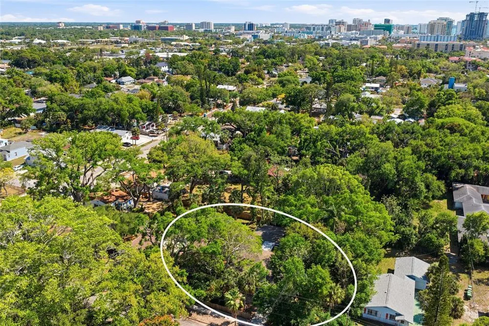 1264 18th St, Sarasota, FL 34234