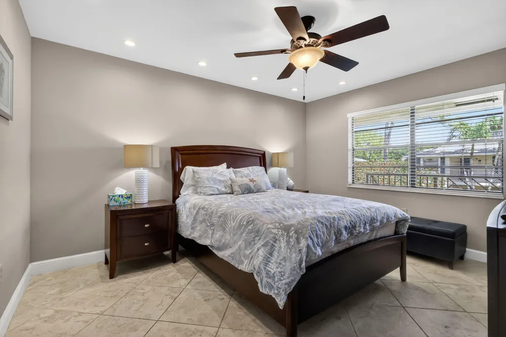 41 Stratford Ln W, Boynton Beach, FL 33436