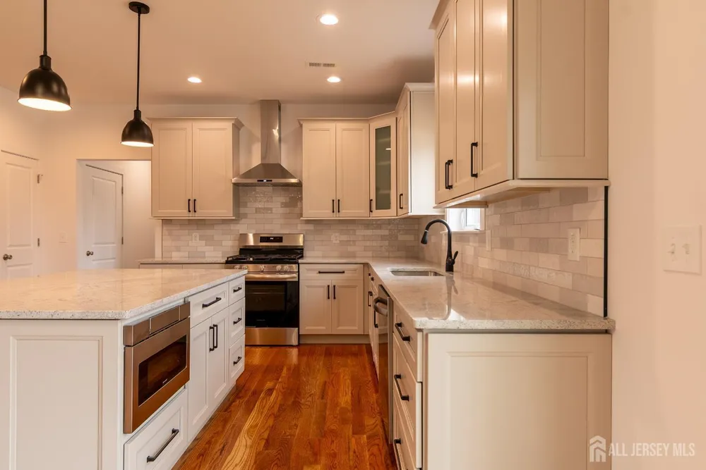 40 Avenue I, Monroe, NJ 08831