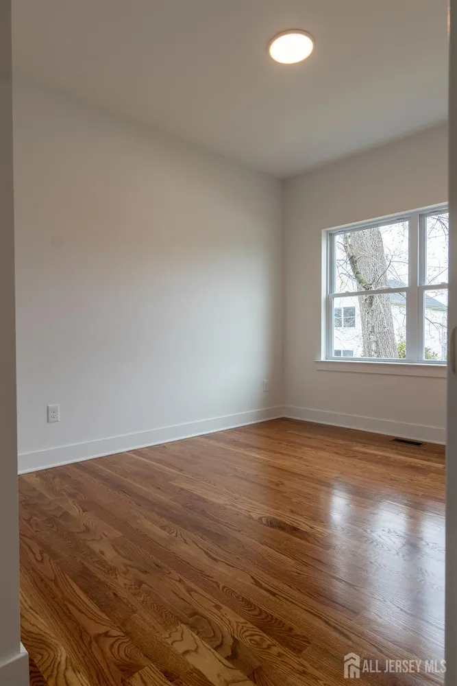 40 Avenue I, Monroe, NJ 08831