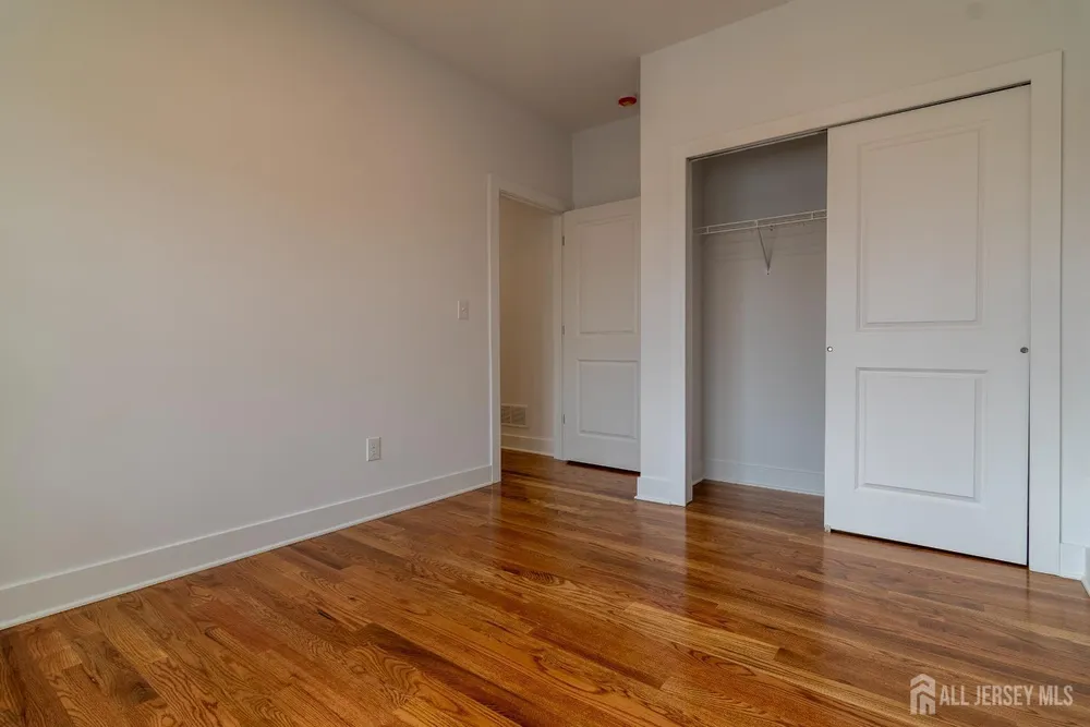 40 Avenue I, Monroe, NJ 08831