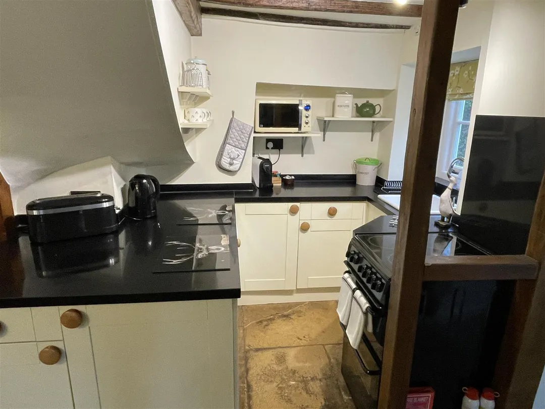 https://mr0.homeflow-assets.co.uk/files/photo/image/47358/9505/_x_/BEpIX38SxkmLGmIyz_2KKQ.jpg