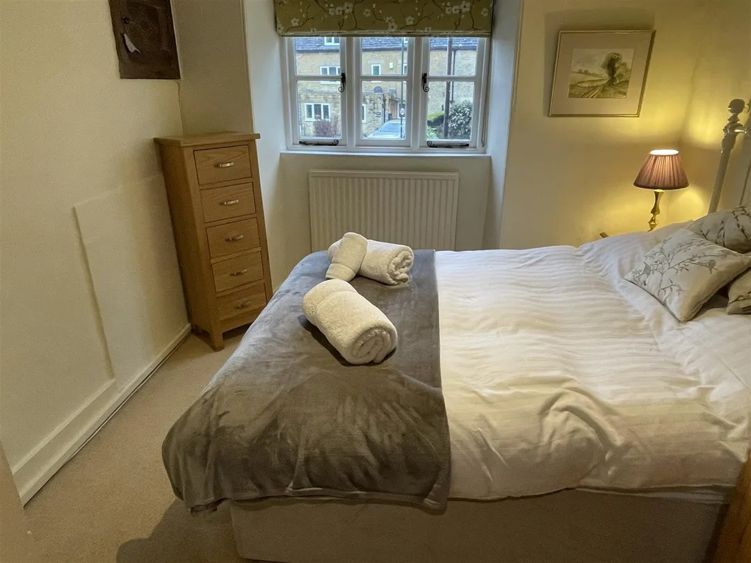 https://mr0.homeflow-assets.co.uk/files/photo/image/47358/9506/_x_/gvBRyQq-pEi56UX23eVFag.jpg
