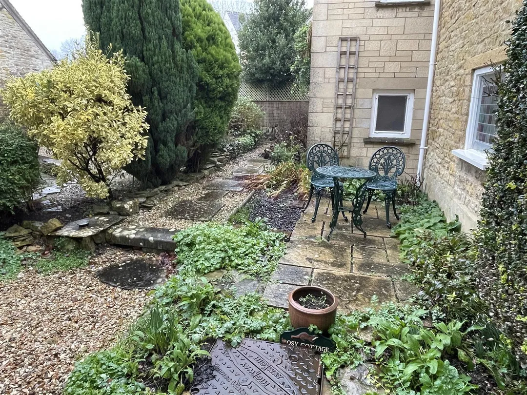 https://mr0.homeflow-assets.co.uk/files/photo/image/47358/9512/_x_/H_rIy5HctkuM6-IljjPgNg.jpg
