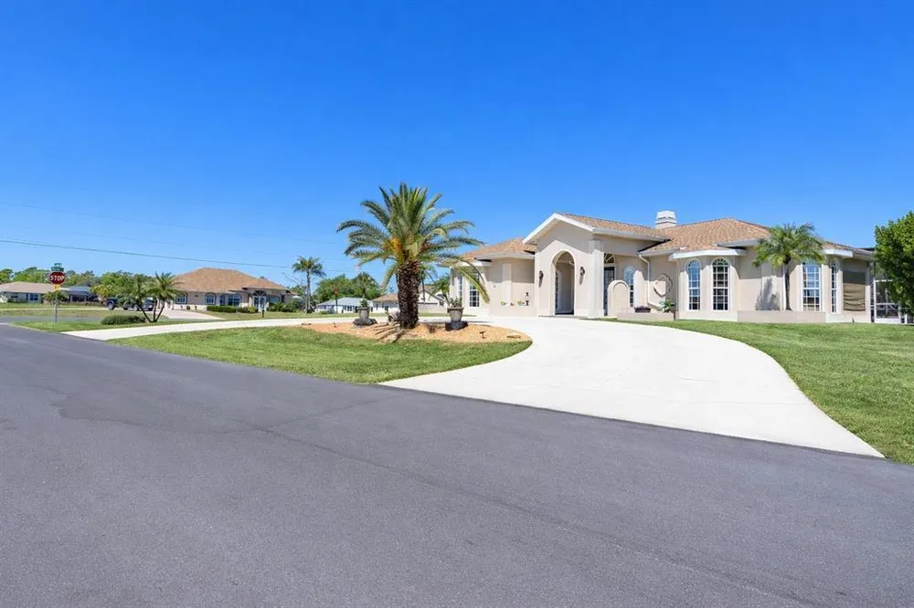 2 Long Meadow Rd, Rotonda, FL 33947