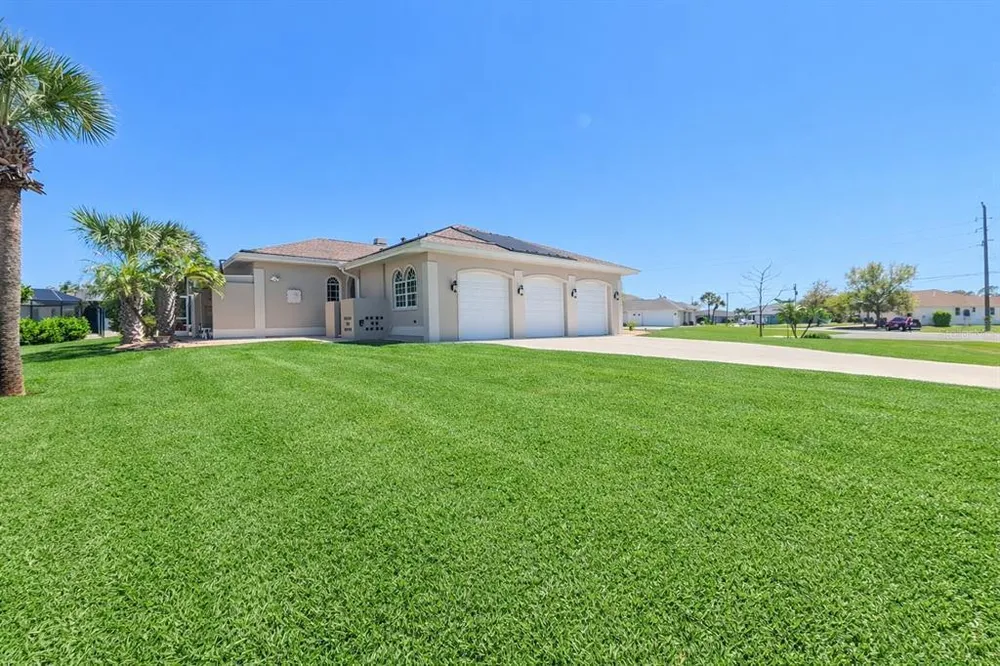 2 Long Meadow Rd, Rotonda, FL 33947