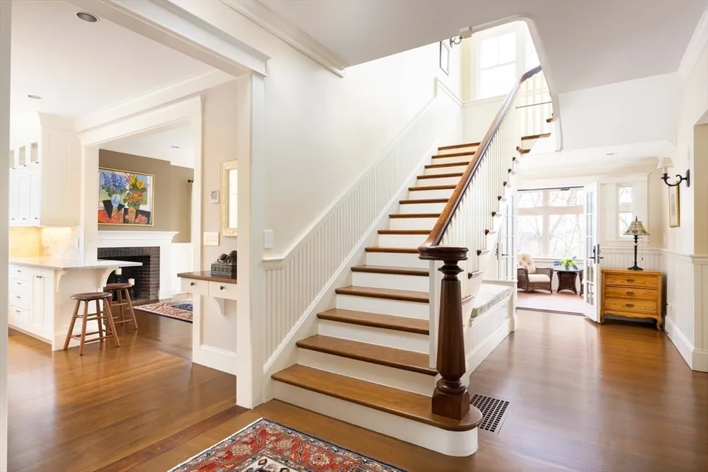 34 Pilgrim Rd, Newton, MA 02468
