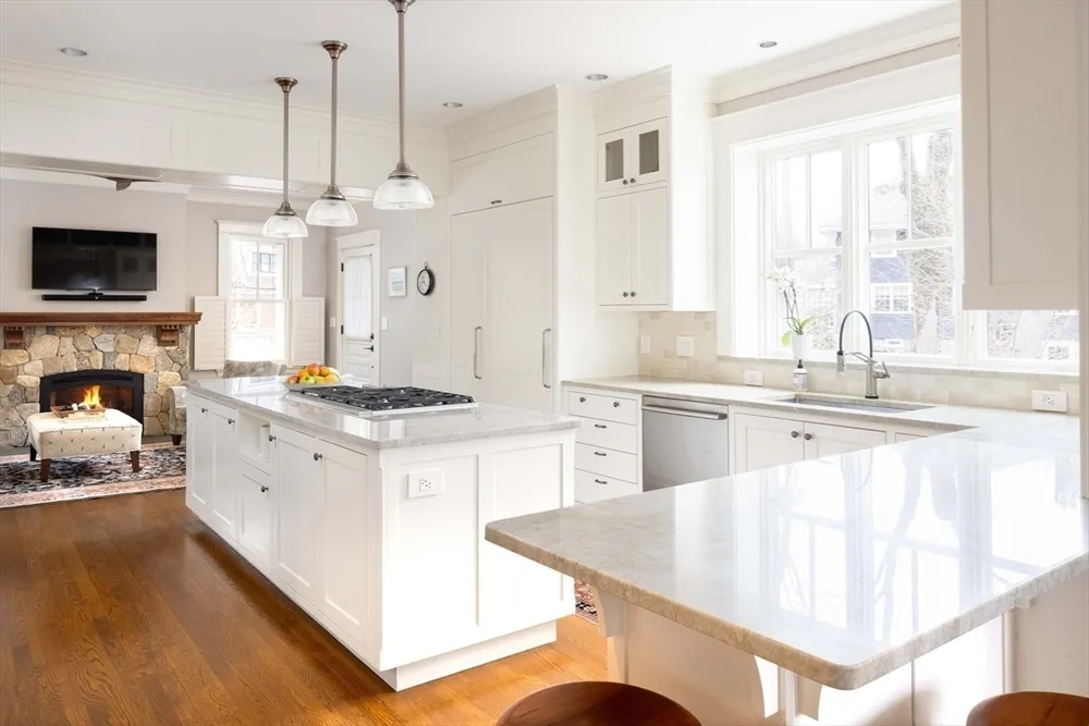 34 Pilgrim Rd, Newton, MA 02468