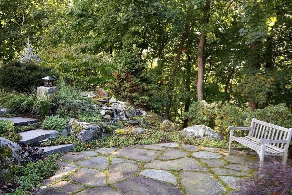 34 Pilgrim Rd, Newton, MA 02468