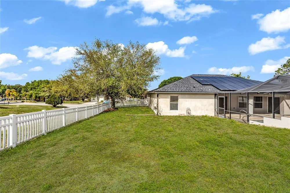 104 Sanderling Dr, Winter Haven, FL 33881