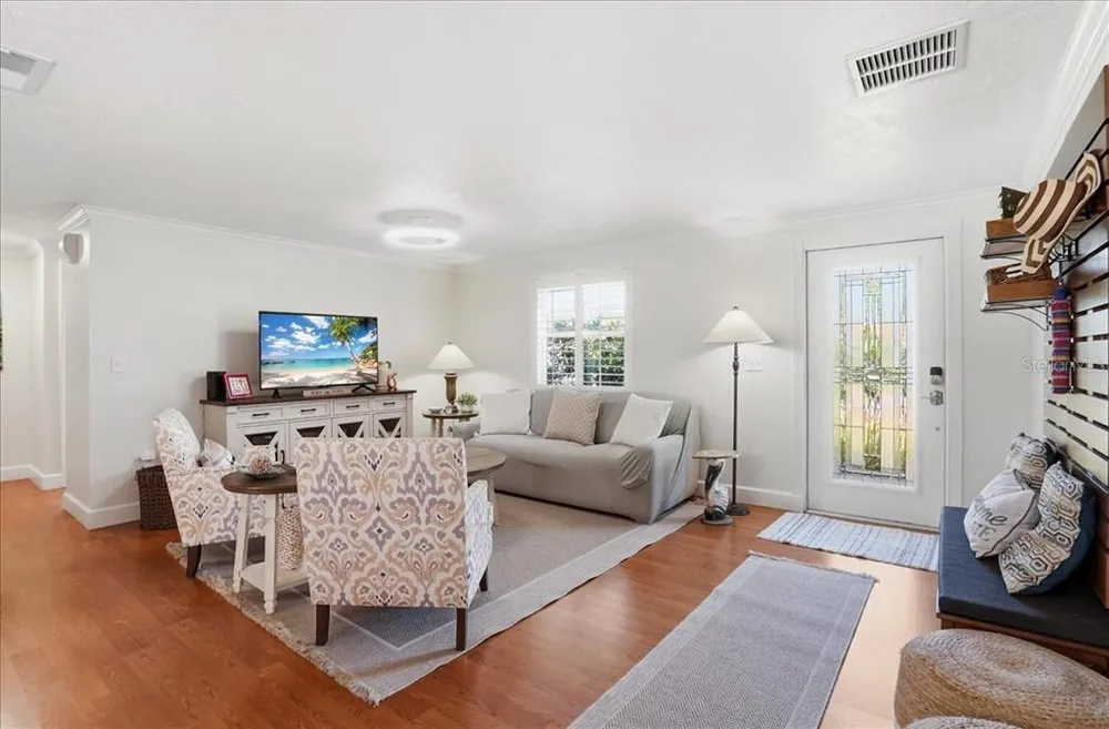 1129 Riviera St, Venice, FL 34285