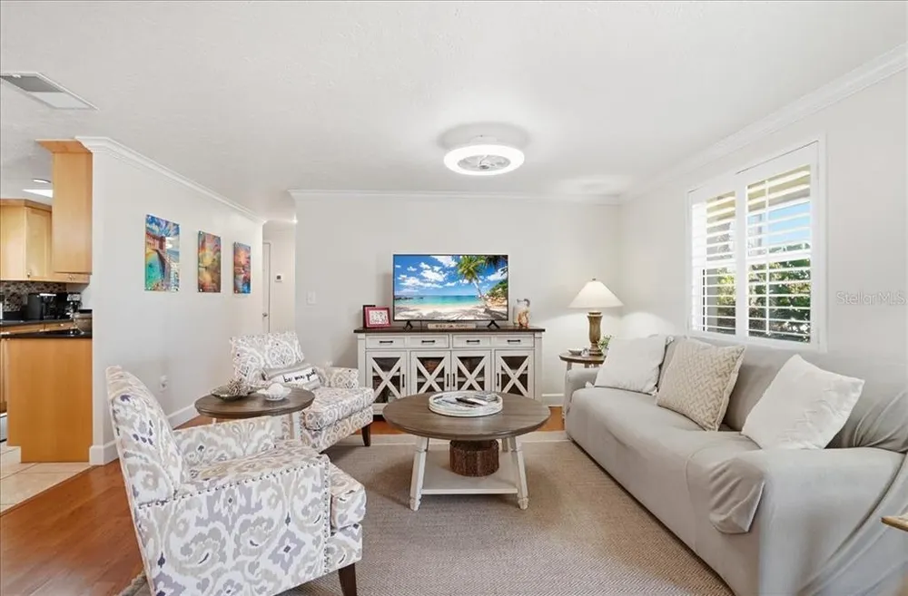 1129 Riviera St, Venice, FL 34285